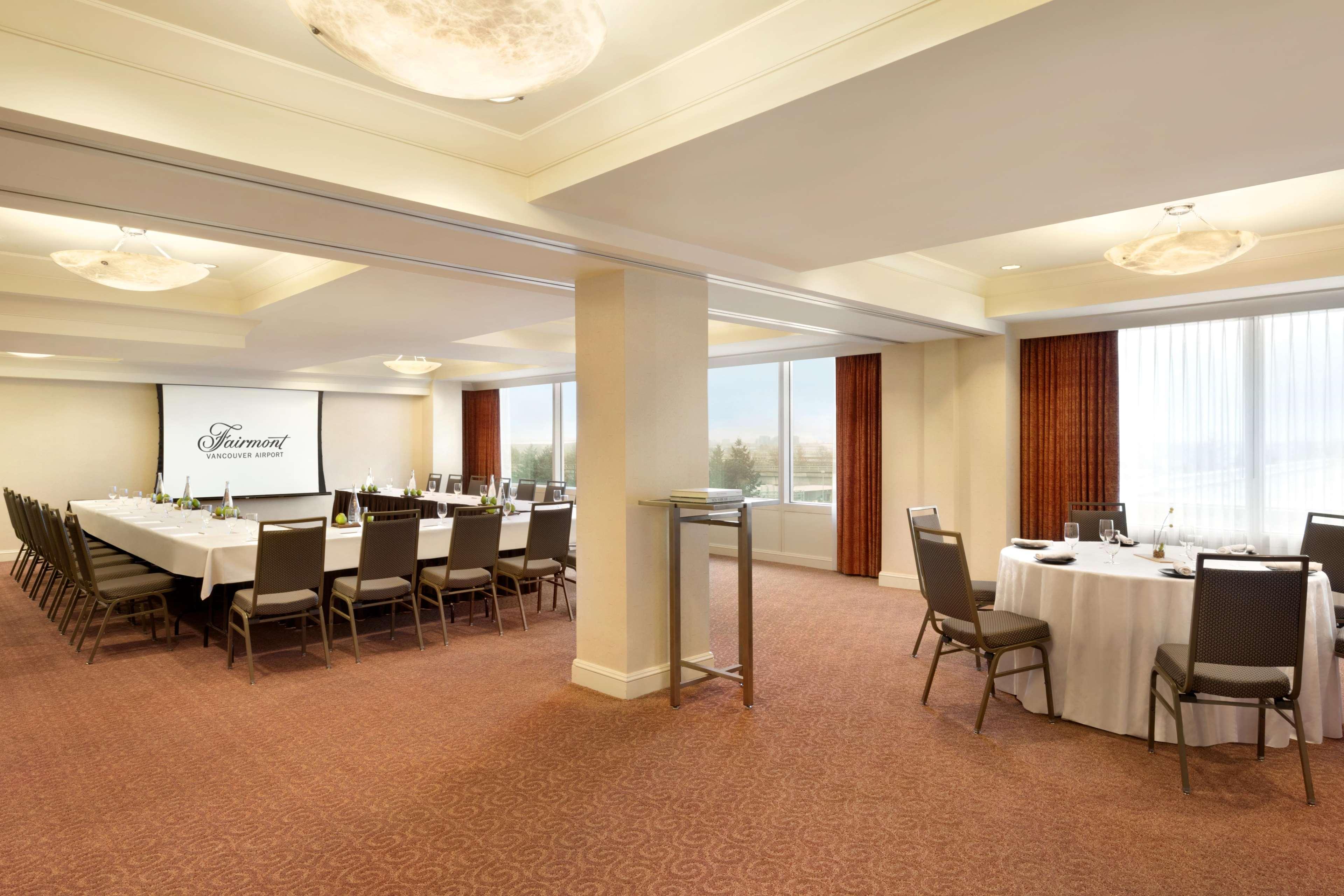 Fairmont Vancouver Airport In-Terminal Hotel Richmond Exterior foto Meeting room